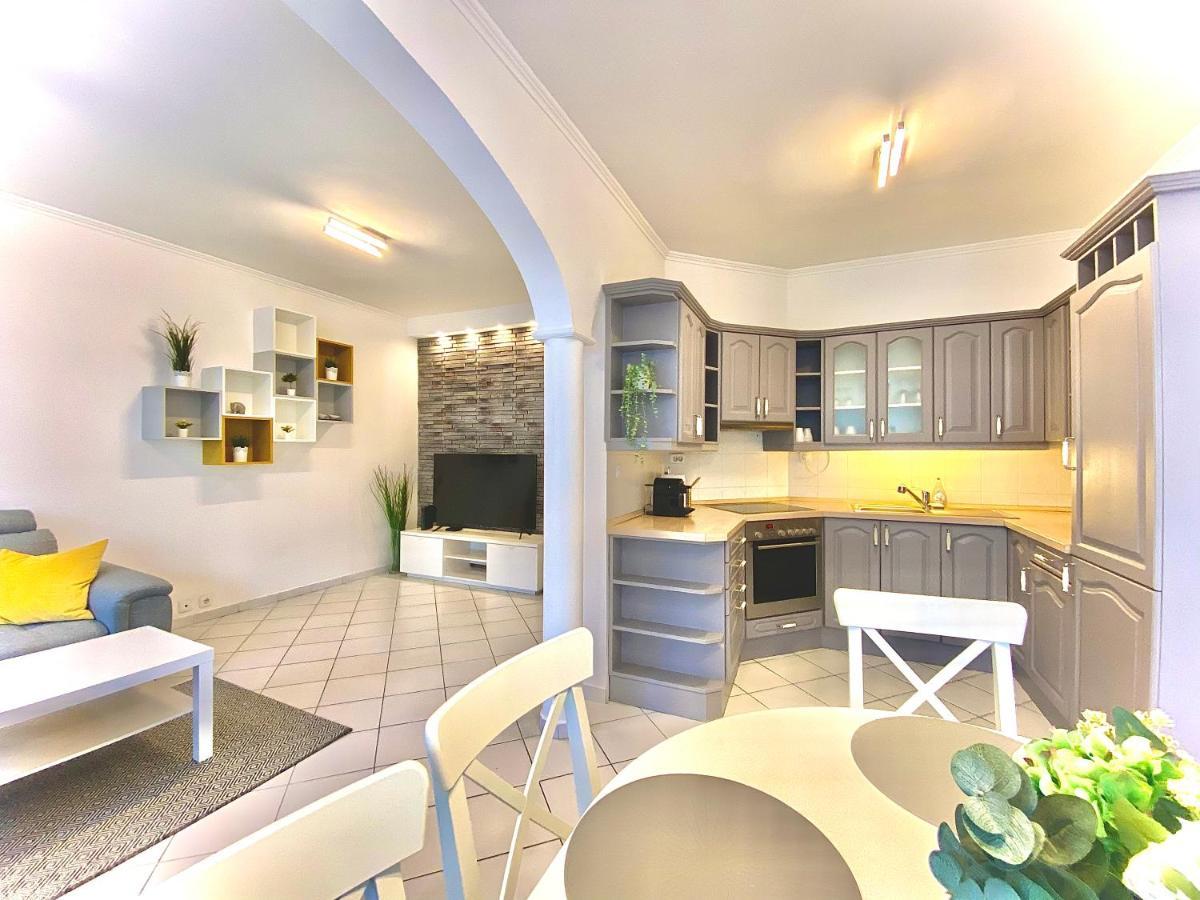 Mirell Apartman Сегед Экстерьер фото