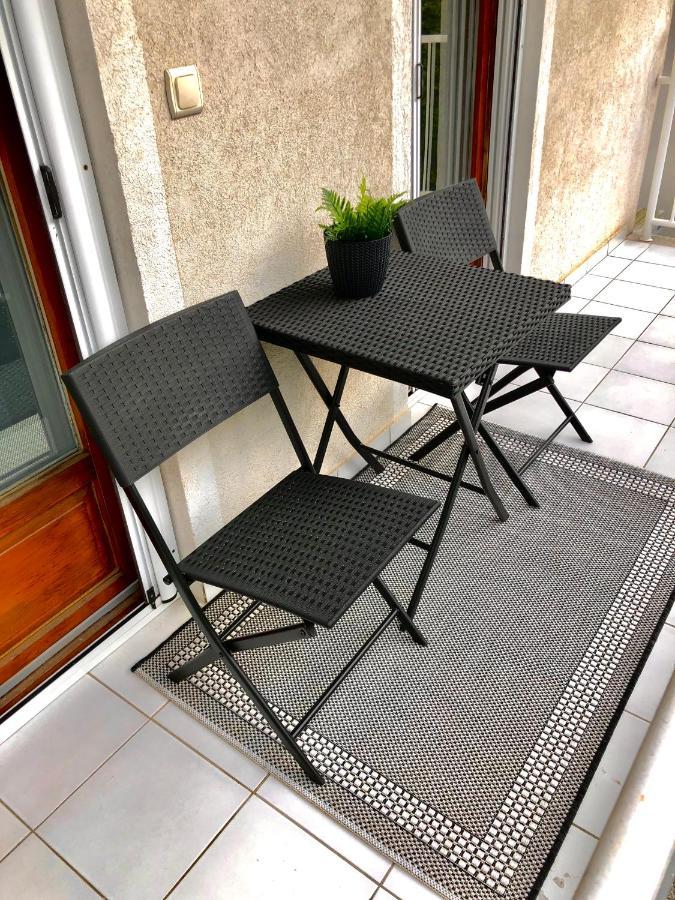 Mirell Apartman Сегед Экстерьер фото